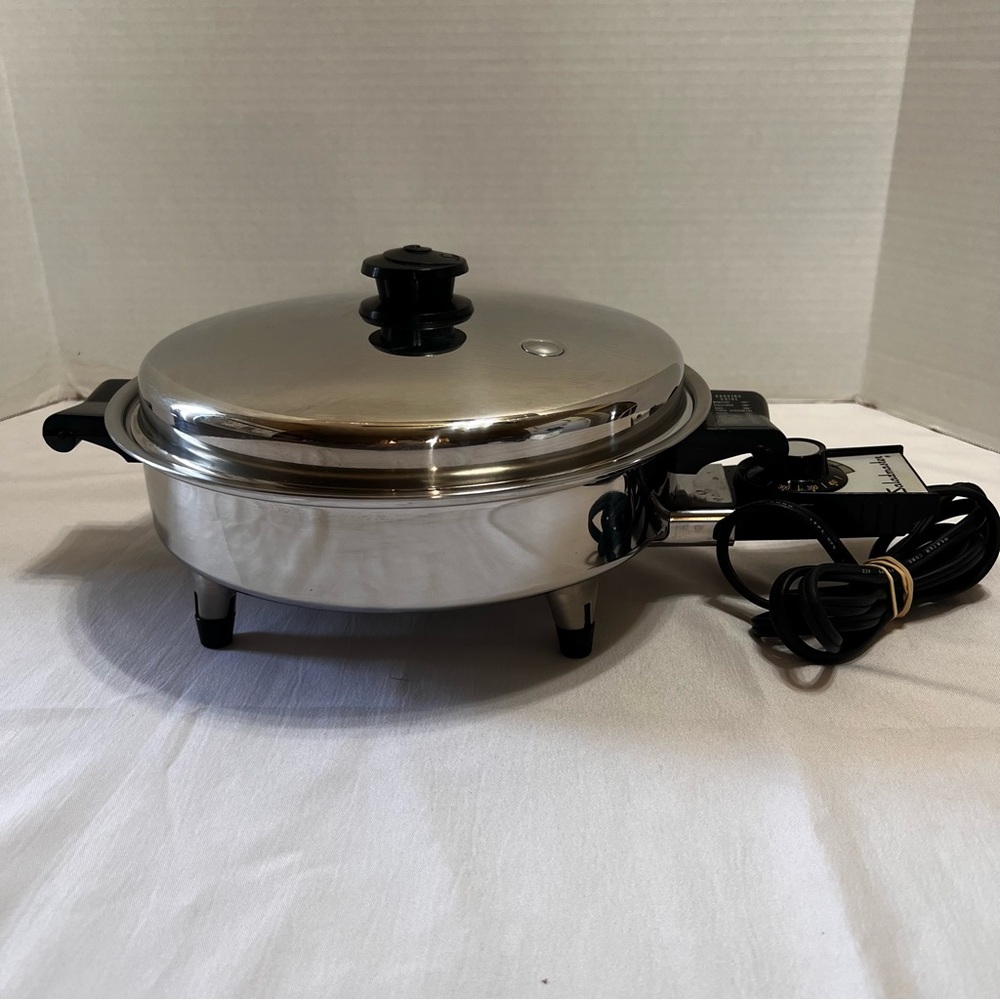 SALADMASTER STAINLESS STEEL 11” ELECTRIC SKILLET